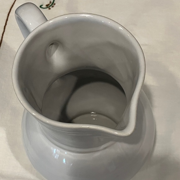 Classic White Ceramic 0.5 L  Pitcher - Picture 3 of 6